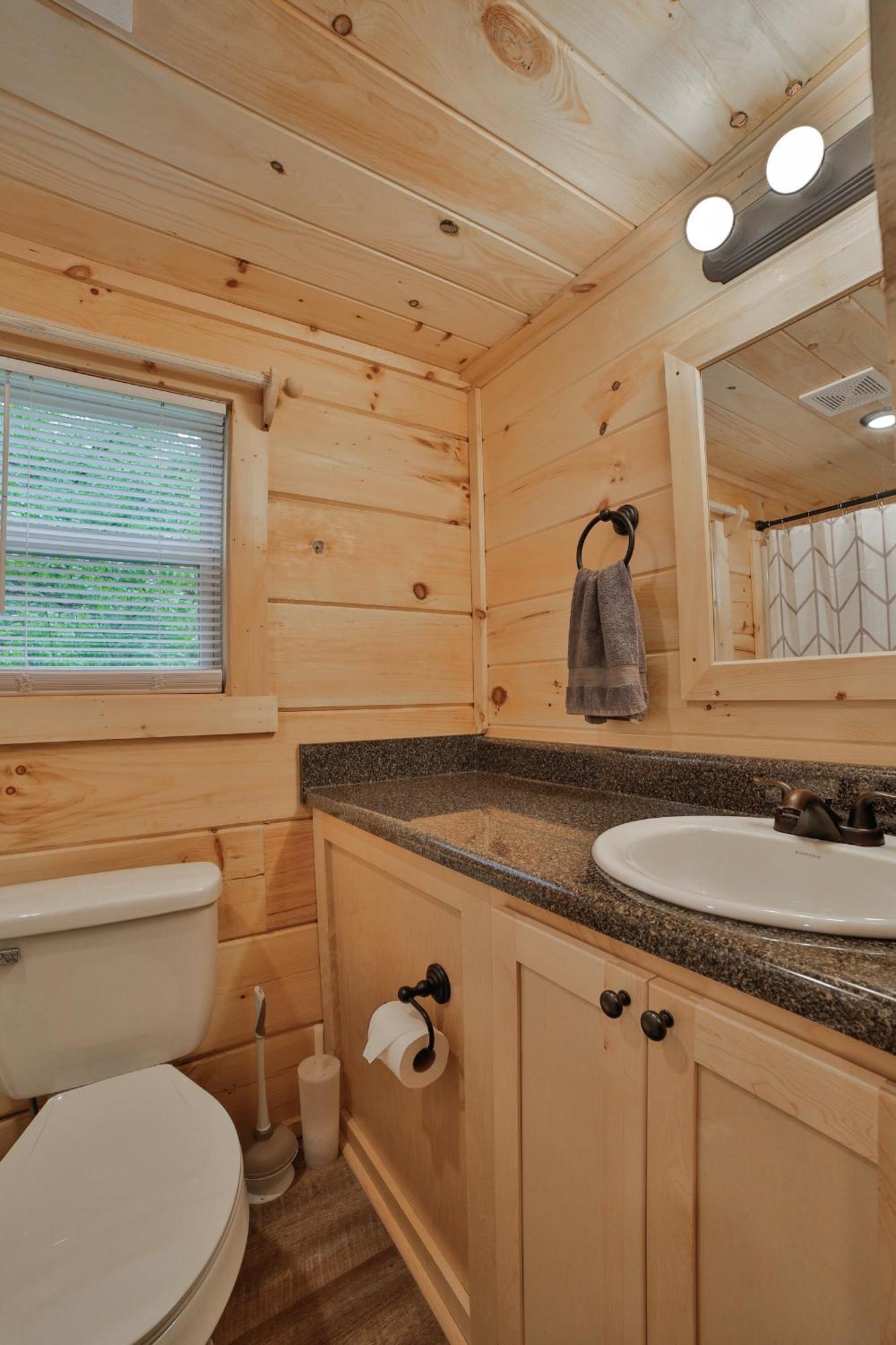 Lena Cabin Wooded Tiny Cabin - Hot Tub Τσαττανούγκα Εξωτερικό φωτογραφία